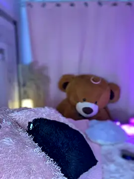 Emiily Moore1 online show from November 2025 01:31:02 AM