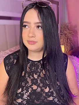 Emiily Moore1 online show from November 2025 10:36:02 PM