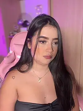 Emiily Moore1 online show from February 2026 07:02:02 PM