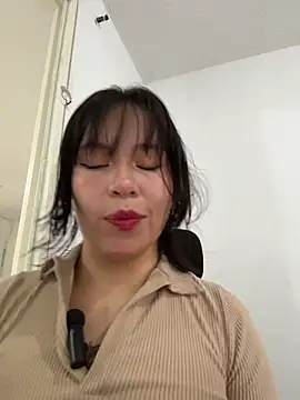 aliciia 23 online show from November 2025 09:08:01 PM