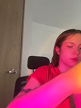 aliciia 23 online show from April 2026 10:32:02 PM