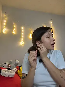 aliciia 23 online show from December 2025 10:44:01 PM