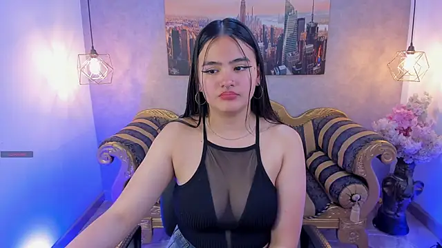 Snapshot of Laura_janne chatting on September 2025 04:30:02 AM Laura janne online show from September 2025 04:30:02 AM