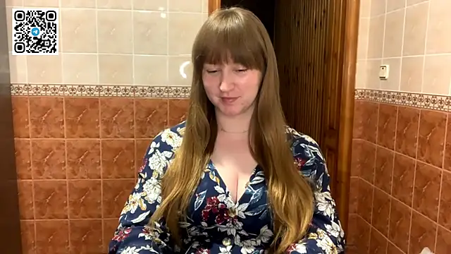 Snapshot of MaroonMoon_ chatting on September 2025 07:25:01 PM MaroonMoon online show from September 2025 07:25:01 PM