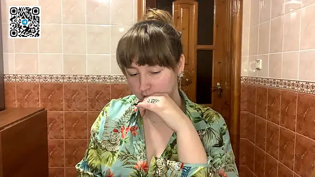 Snapshot of MaroonMoon_ chatting on November 2025 08:47:01 PM MaroonMoon online show from November 2025 08:47:01 PM