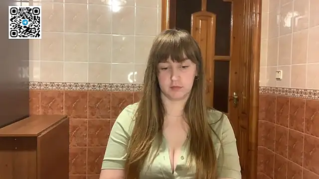 Snapshot of MaroonMoon_ chatting on November 2025 08:34:01 PM MaroonMoon online show from November 2025 08:34:01 PM