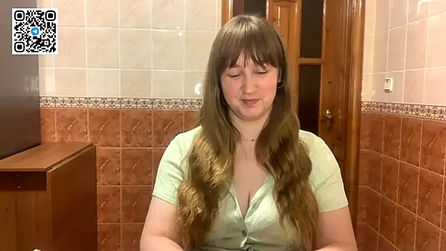 Snapshot of MaroonMoon_ chatting on October 2025 07:25:01 PM MaroonMoon online show from October 2025 07:25:01 PM