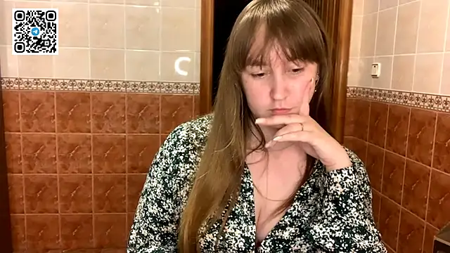 Snapshot of MaroonMoon_ chatting on September 2025 07:29:02 PM MaroonMoon online show from September 2025 07:29:02 PM