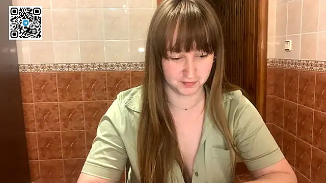 Snapshot of MaroonMoon_ chatting on September 2025 07:30:01 PM MaroonMoon online show from September 2025 07:30:01 PM