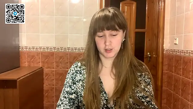 Snapshot of MaroonMoon_ chatting on November 2025 08:47:02 PM MaroonMoon online show from November 2025 08:47:02 PM