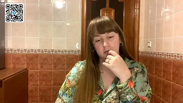 Snapshot of MaroonMoon_ chatting on November 2025 08:42:02 PM MaroonMoon online show from November 2025 08:42:02 PM