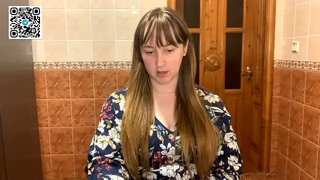 Snapshot of MaroonMoon_ chatting on September 2025 07:13:01 PM MaroonMoon online show from September 2025 07:13:01 PM