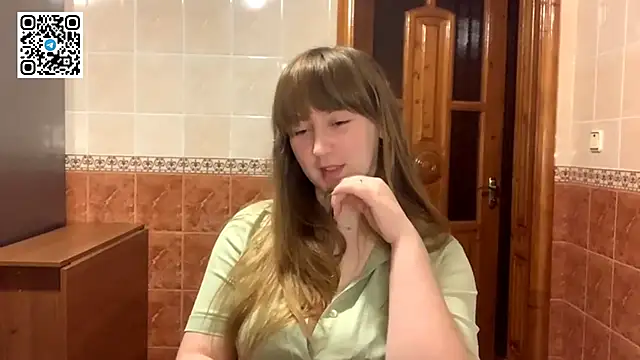 Snapshot of MaroonMoon_ chatting on November 2025 08:45:01 PM MaroonMoon online show from November 2025 08:45:01 PM