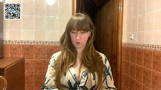 Snapshot of MaroonMoon_ chatting on October 2025 07:35:01 PM MaroonMoon online show from October 2025 07:35:01 PM