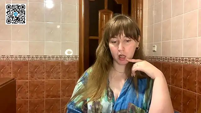 Snapshot of MaroonMoon_ chatting on October 2025 07:37:02 PM MaroonMoon online show from October 2025 07:37:02 PM