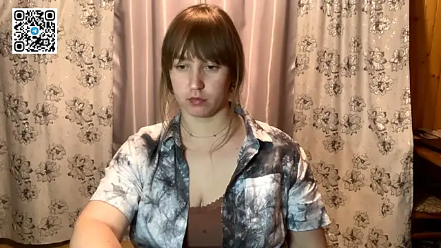 Snapshot of MaroonMoon_ chatting on October 2025 07:44:02 PM MaroonMoon online show from October 2025 07:44:02 PM