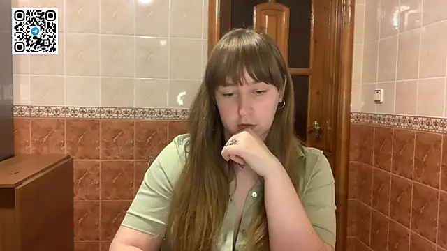 Snapshot of MaroonMoon_ chatting on November 2025 08:45:02 PM MaroonMoon online show from November 2025 08:45:02 PM