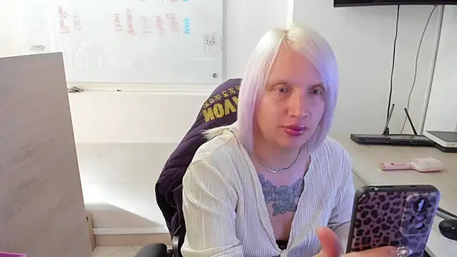 Sun Sooll  online show from March 2026 10:13:02 PM