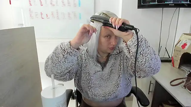 Sun Sooll  online show from March 2026 09:27:02 PM