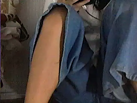 Snapshot of pinay-momm1682 chatting on July 2026 09:28:01 AM pinay-momm1682 online show from July 2026 09:28:01 AM