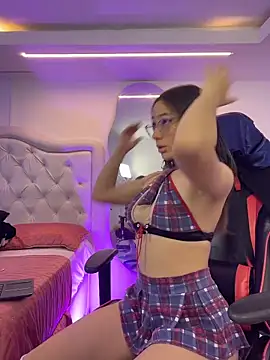 kiara velvet  online show from October 2025 03:18:02 AM