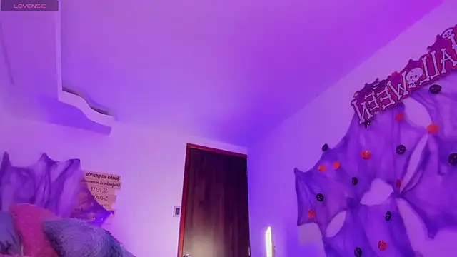 kiara velvet  online show from October 2025 03:27:01 AM