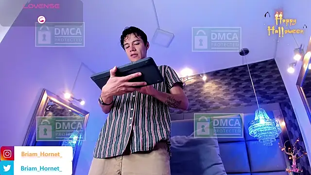 Briam Hornet  online show from October 2025 09:05:01 PM