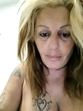 canariamorbosa online show from November 2025 10:13:02 PM