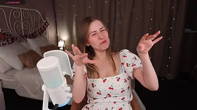 VesperaCeleste online show from November 2025 06:28:01 AM