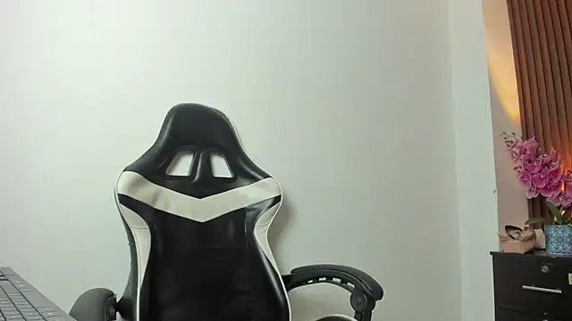 amaia w  online show from September 2025 03:22:01 AM