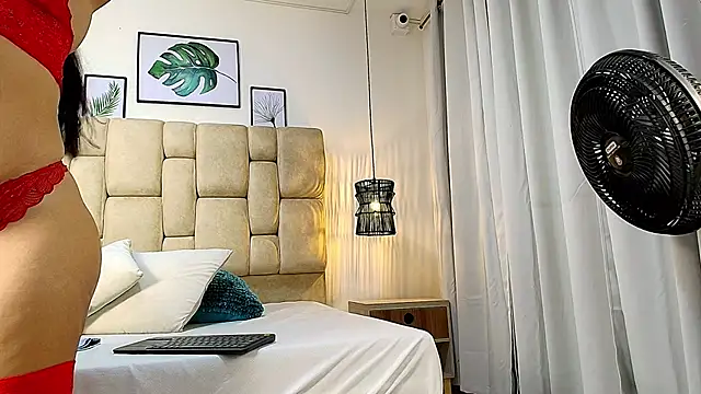 elizawiliamst online show from October 2025 11:57:02 AM