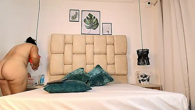 elizawiliamst online show from September 2025 01:21:01 PM