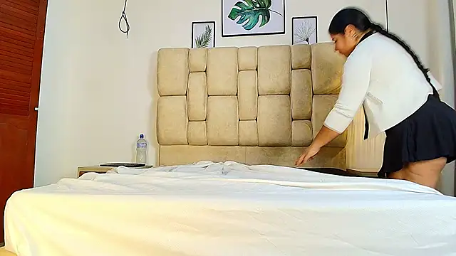 elizawiliamst online show from October 2025 12:06:02 PM