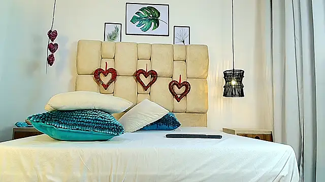 elizawiliamst online show from September 2025 12:55:01 PM