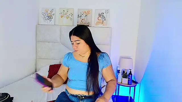Snapshot of elizawiliamst chatting on May 2026 11:50:01 AM elizawiliamst online show from May 2026 11:50:01 AM