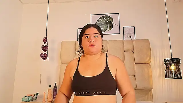 elizawiliamst online show from September 2025 12:23:01 PM