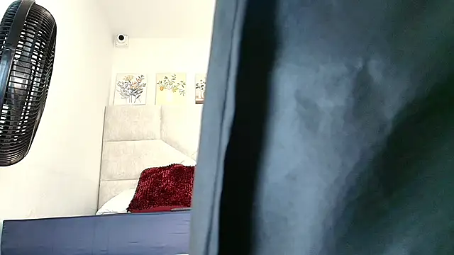 elizawiliamst online show from November 2025 11:25:02 AM