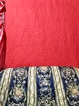 Snapshot of Vyxen__ chatting on September 2025 03:57:01 AM Vyxen online show from September 2025 03:57:01 AM