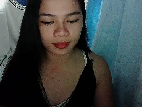 Snapshot of Zachariah_05 chatting on November 2025 10:40:02 AM Zachariah 05 online show from November 2025 10:40:02 AM