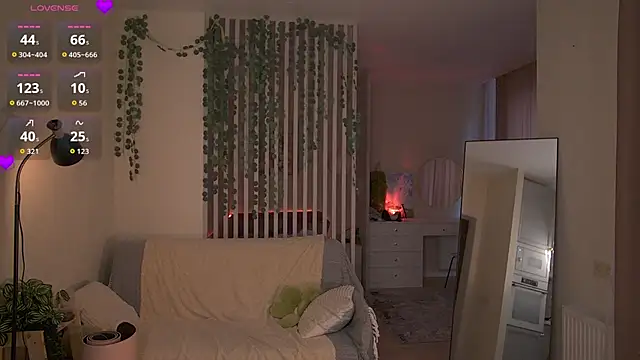 Snapshot of sofiapurex chatting on May 2026 01:20:01 AM sofiapurex online show from May 2026 01:20:01 AM