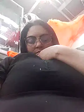 tiffany Johnson1 online show from October 2025 01:31:02 AM