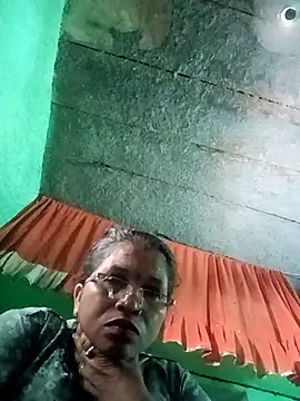 Manavi x online show from October 2025 10:06:02 AM