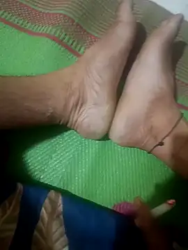 Snapshot of bobby3374 chatting on October 2025 01:10:02 PM bobby3374 online show from October 2025 01:10:02 PM