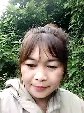 Lyly nuce online show from October 2025 02:22:01 AM