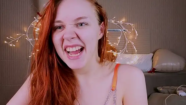 Snapshot of PollyVinice chatting on February 2026 03:34:02 PM PollyVinice online show from February 2026 03:34:02 PM