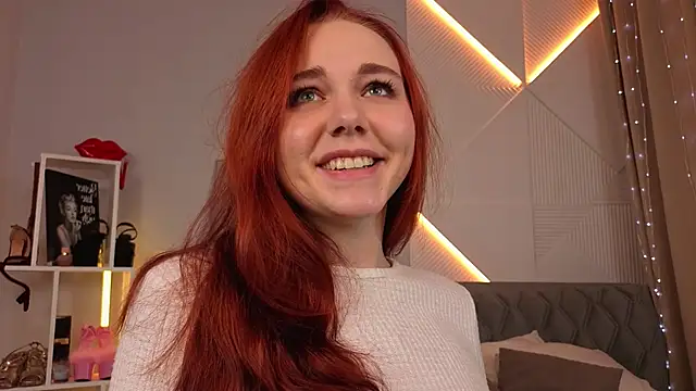 PollyVinice online show from September 2025 11:49:02 AM