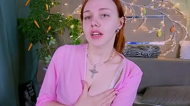 Snapshot of PollyVinice chatting on April 2026 04:58:02 PM PollyVinice online show from April 2026 04:58:02 PM