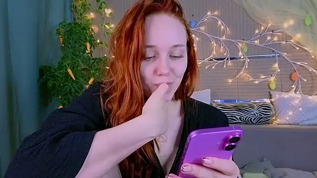 Snapshot of PollyVinice chatting on April 2026 03:51:01 PM PollyVinice online show from April 2026 03:51:01 PM