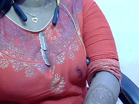 Snapshot of Rooshami_hot01 chatting on September 2025 06:59:02 PM Rooshami hot01 online show from September 2025 06:59:02 PM