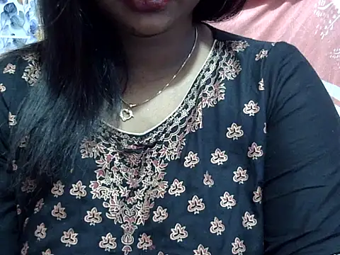 Snapshot of Rooshami_hot01 chatting on October 2025 05:09:02 AM Rooshami hot01 online show from October 2025 05:09:02 AM